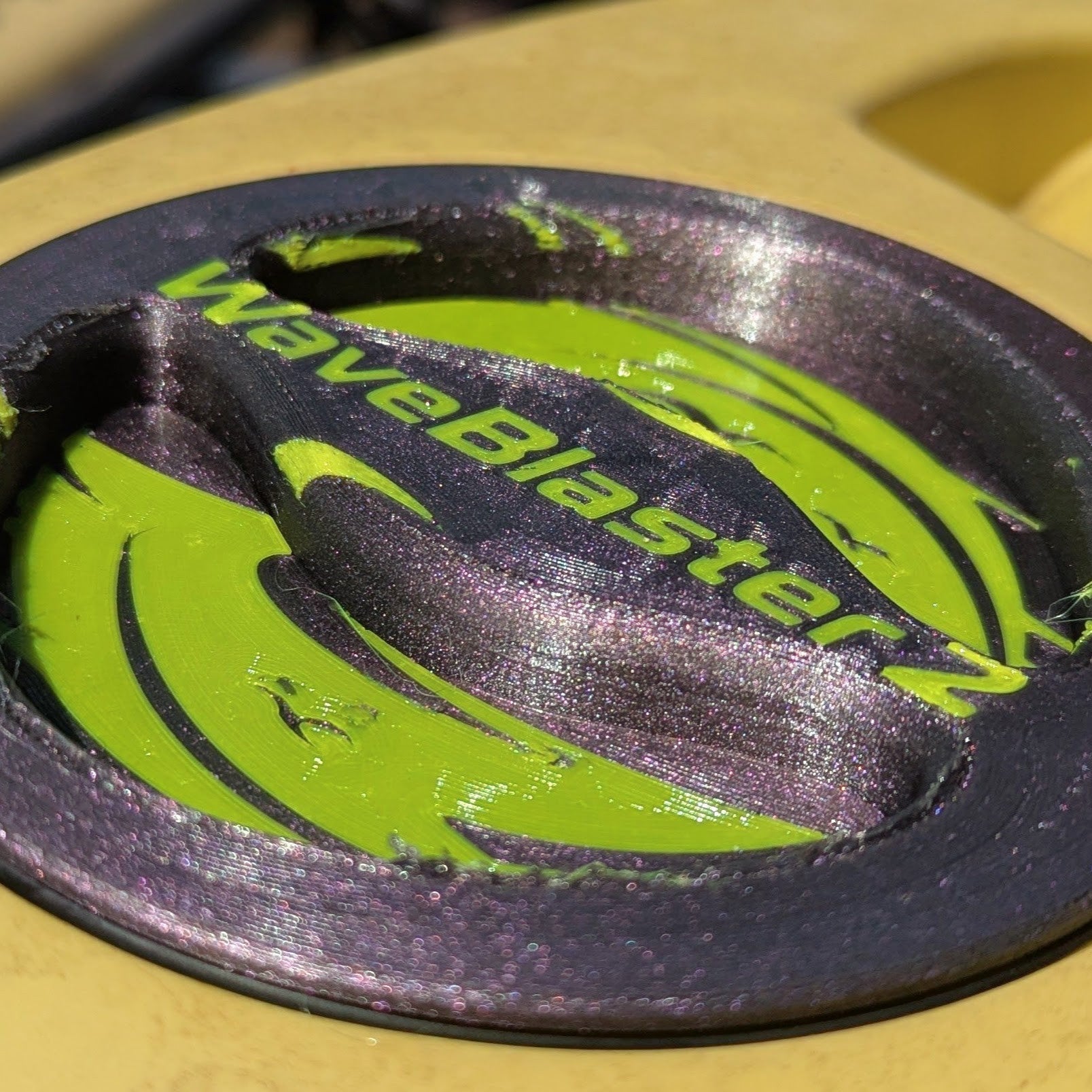 WaveBlaster 2 Lid on a yellow surface Made by Quenchifying
